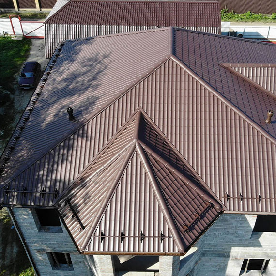 Монтаж сложной крыши и кровли в Мосальске и Калужской области